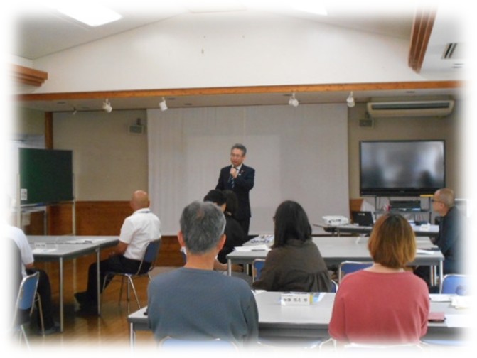 会長　勝谷様のあいさつの様子